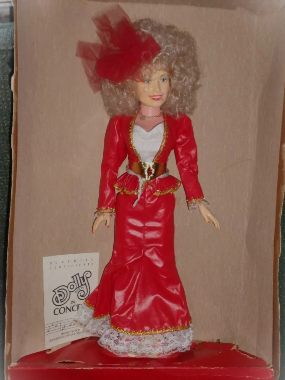 EXCELLENT IN BOX W/COA-DOLLY PARTON COUNTRY SINGER IN RED-18